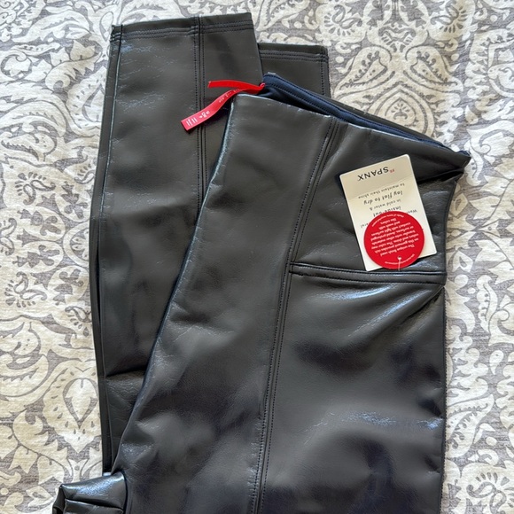 HOT DEAL Spanx NWT Faux Leather Leggings Navy Size Small - Picture 3 of 7